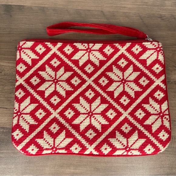 Lands' End Handbags - Lands End crochet knitted winter sweater full zip clutch wristlet